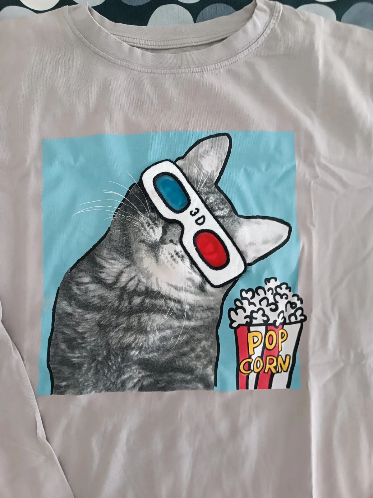 Camiseta infantil con estampado de gato y palomitas de Zara 10 años – photo 3